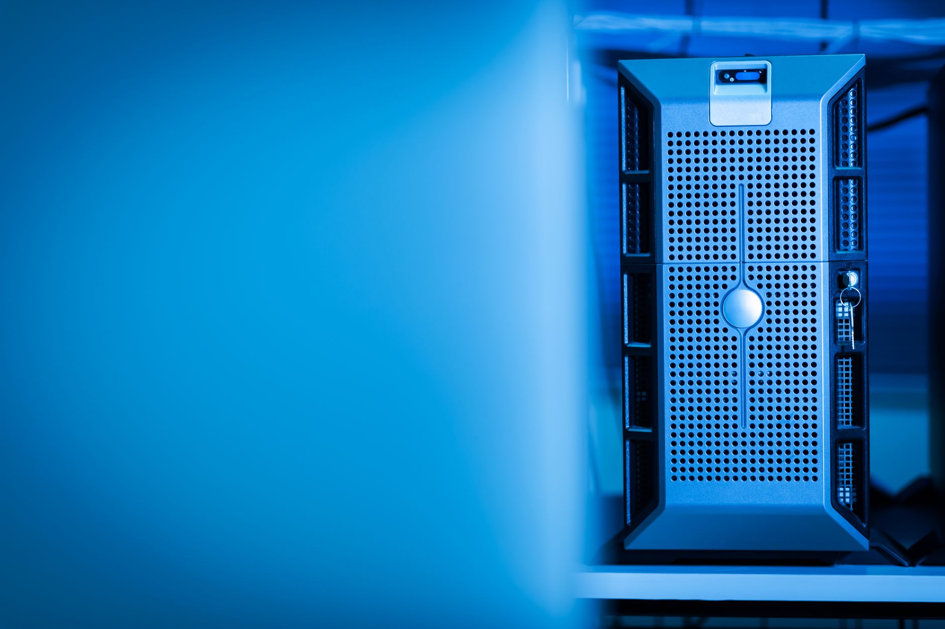 Data Center Power Delays: Oracle’s Smart Truck Solution
